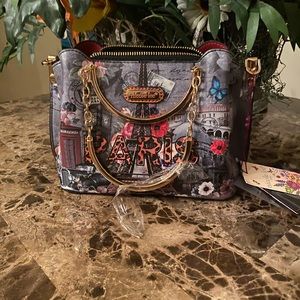 Beautiful purse goes with any outfit